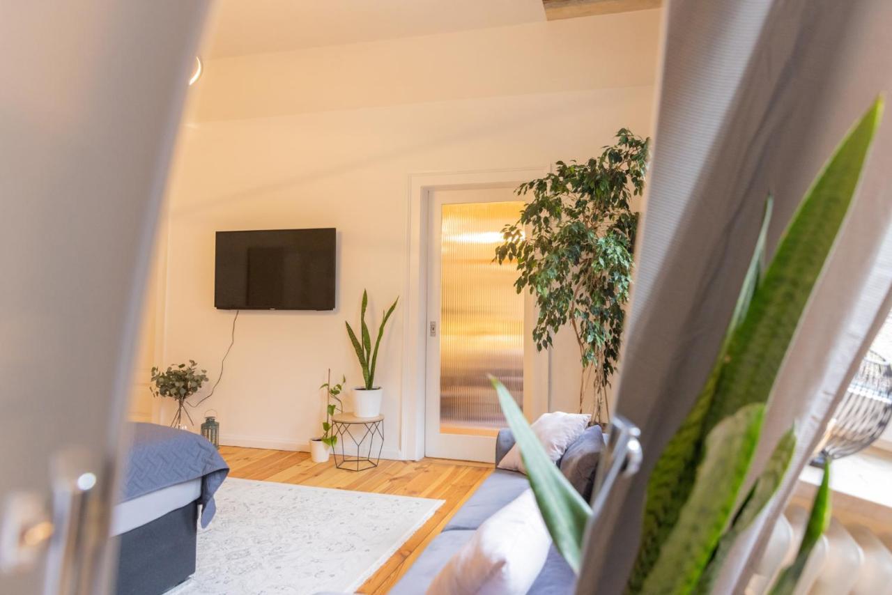 Zentral In Coburg: Exklusive Stadtwohnung - Ideal Fuer Gruppen Ngoại thất bức ảnh